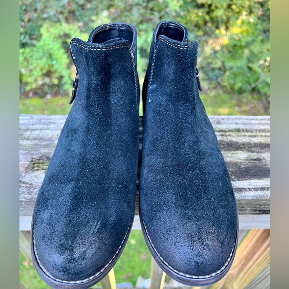 Clarks Black Booties - Picture 4 of 10